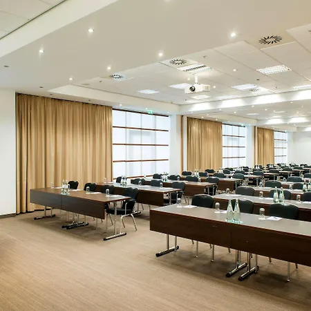 Nh Collection Mitte Am Checkpoint Charlie