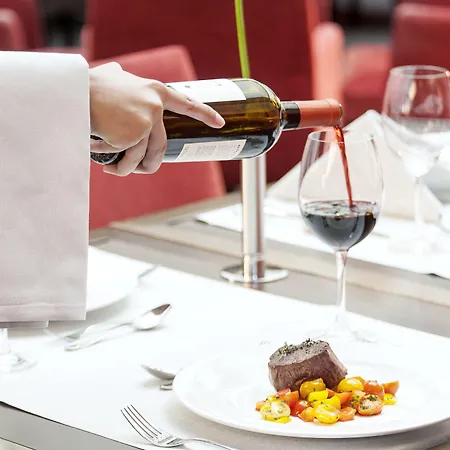 Nh Collection Mitte Am Checkpoint Charlie מלון ברלין