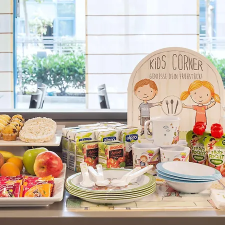 Nh Collection Mitte Am Checkpoint Charlie 4*