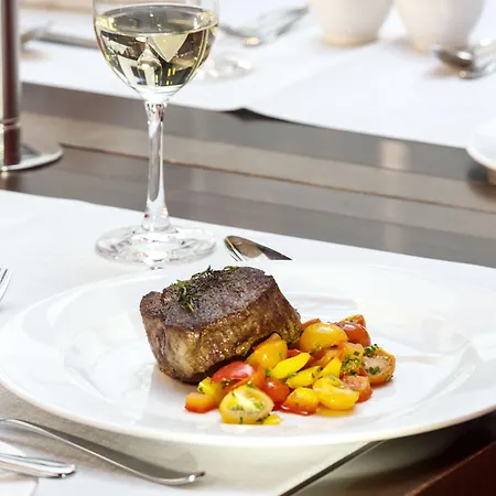 Nh Collection Mitte Am Checkpoint Charlie 4*