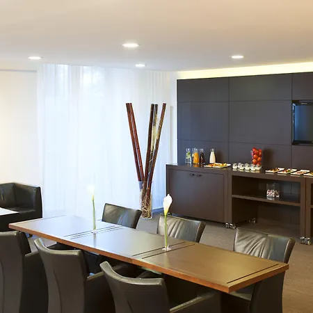 Nh Collection Mitte Am Checkpoint Charlie Hotell