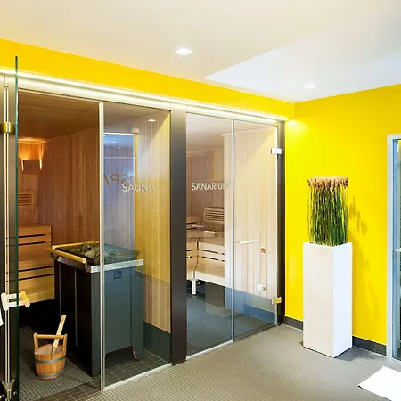 Nh Collection Mitte Am Checkpoint Charlie Berlin