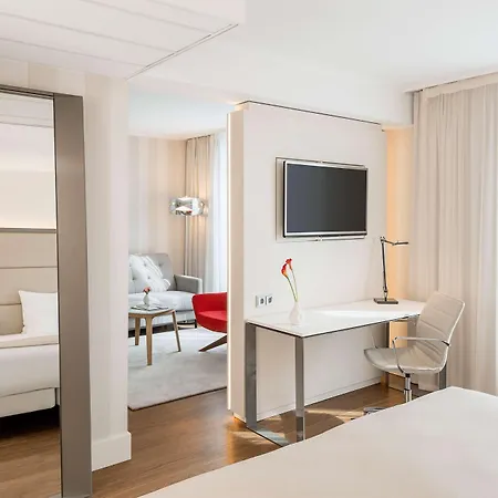 Nh Collection Mitte Am Checkpoint Charlie 4* Βερολίνο