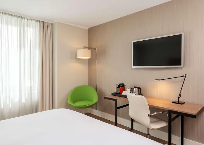 Nh Collection Mitte Am Checkpoint Charlie 4*