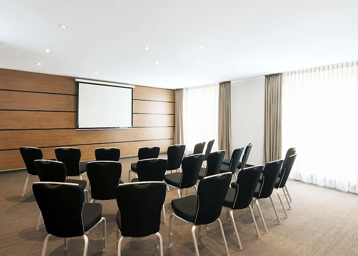 فندق إن إتش كوليكشين ميته آم تشيكبوينت تشارلي 4*