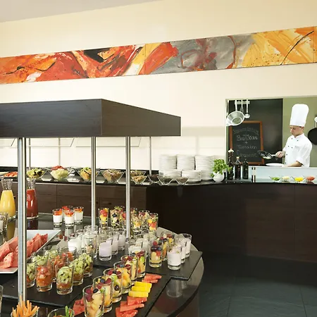 Nh Collection Mitte Am Checkpoint Charlie Hotell Berlin