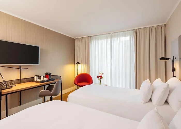 Nh Collection Mitte Am Checkpoint Charlie 4*